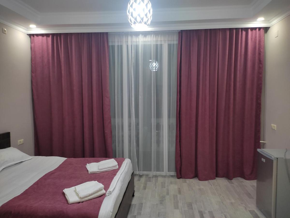 Geno Guest House Kvariati Exterior foto