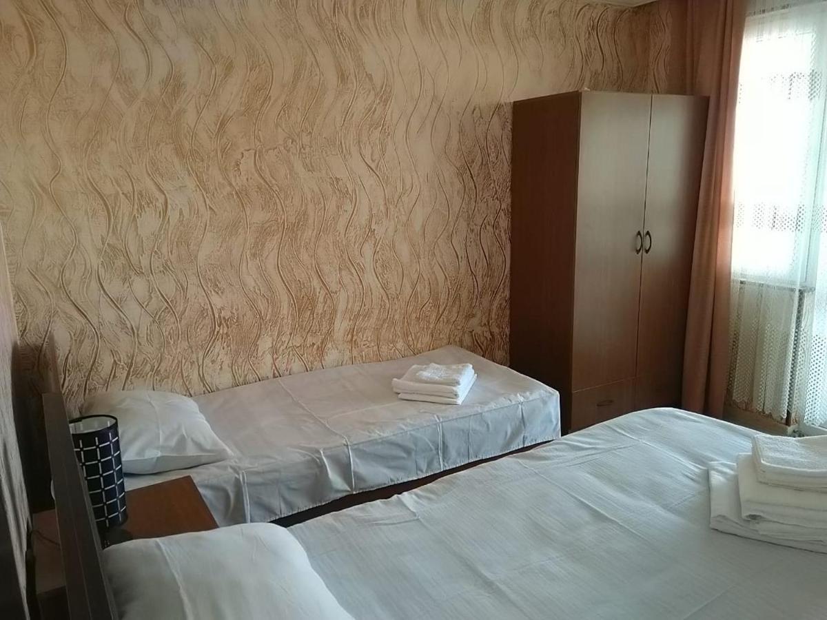 Geno Guest House Kvariati Exterior foto