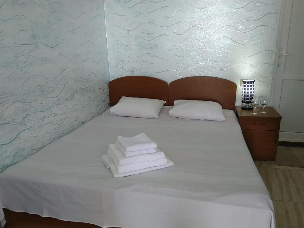 Geno Guest House Kvariati Cameră foto