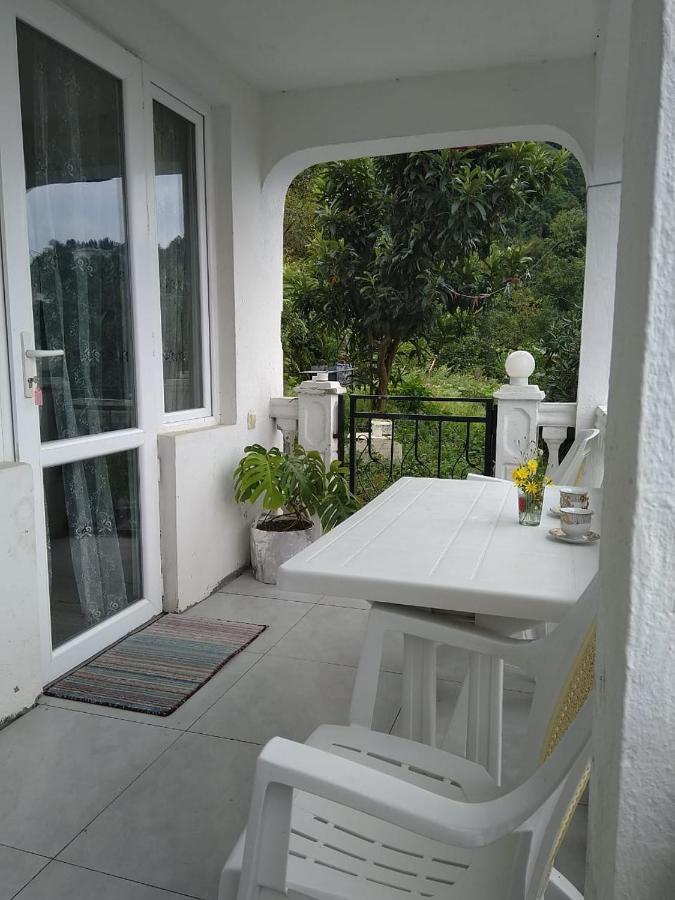 Geno Guest House Kvariati Exterior foto